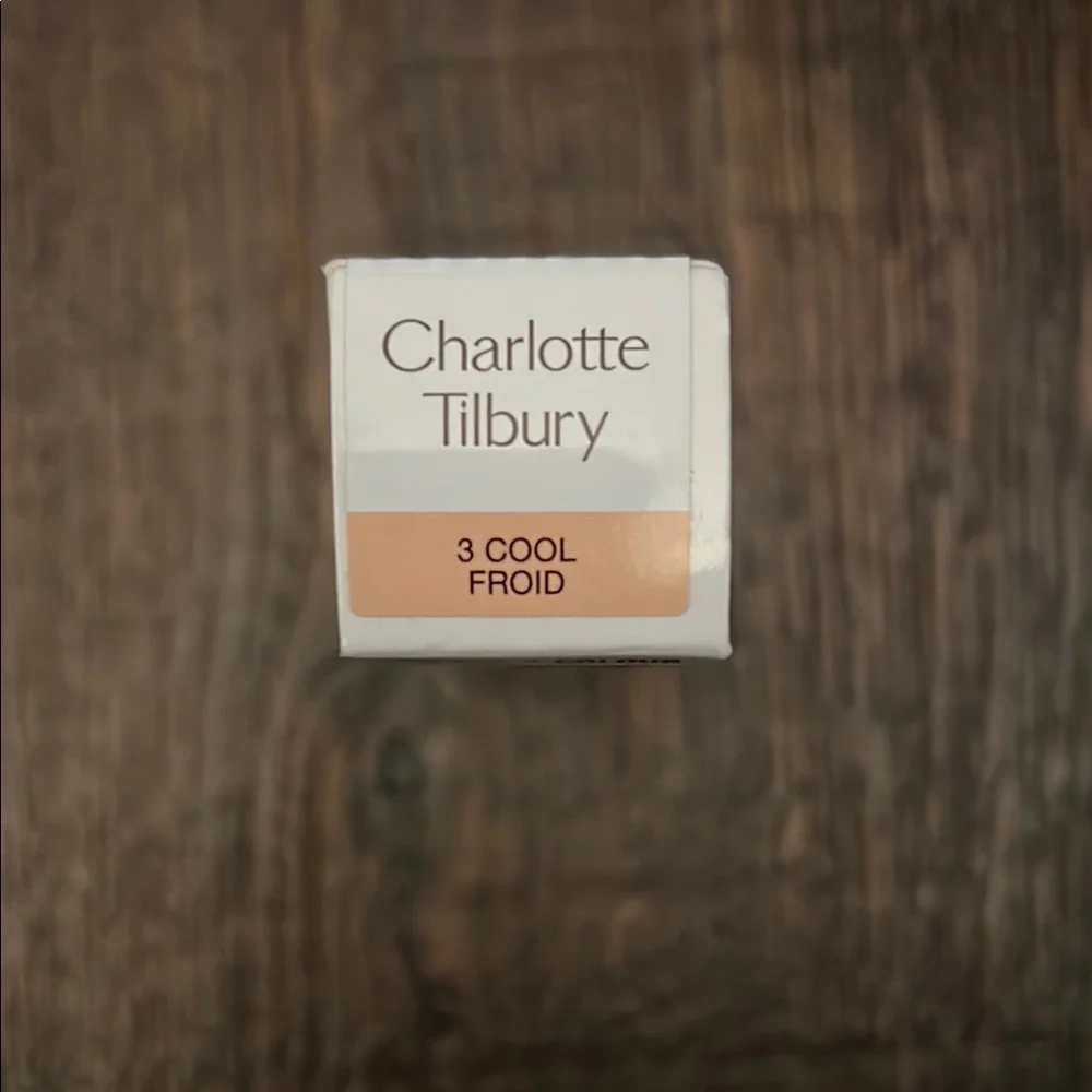 Charlotte Tilbury Beautiful Skin Foundation - Picture 4 of 5